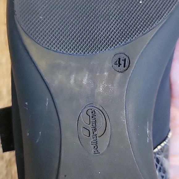 COMFORT CLUB leather snakeskin mary jane wedge shoes. EU size 41 or US 10.5/11.